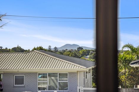 Photo of property in 109 Sandspit Road, Shelly Park, Auckland, 2014