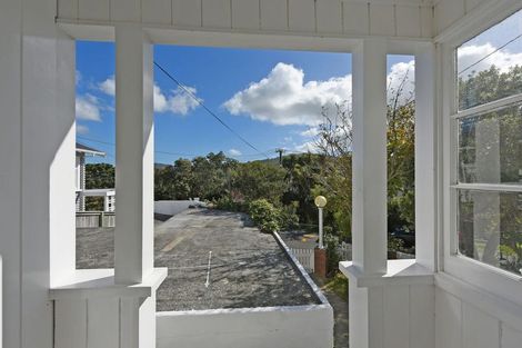 Photo of property in 26 Woburn Road, Northland, Wellington, 6012