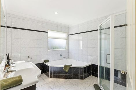 Photo of property in 222 Hibiscus Coast Highway, Orewa, 0931