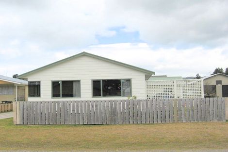 Photo of property in 113a Kiwi Road, Whangamata, 3620