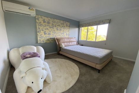 Photo of property in 34 English Oak Drive, Schnapper Rock, Auckland, 0632