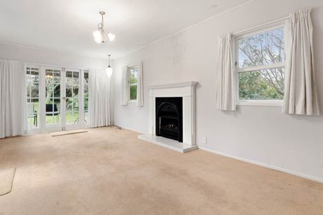 Photo of property in 8 Normanton Street, Glenfield, Auckland, 0629