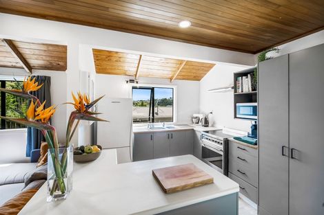 Photo of property in 19 Matai Road, Stanmore Bay, Whangaparaoa, 0932