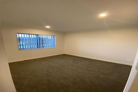 Photo of property in 2 Sapwood Crescent, Takanini, 2110