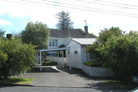 Photo of property in 8 Nutsey Avenue, Northcote, Auckland, 0627
