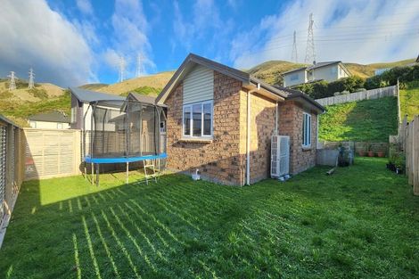 Photo of property in 73 Amesbury Drive, Churton Park, Wellington, 6037