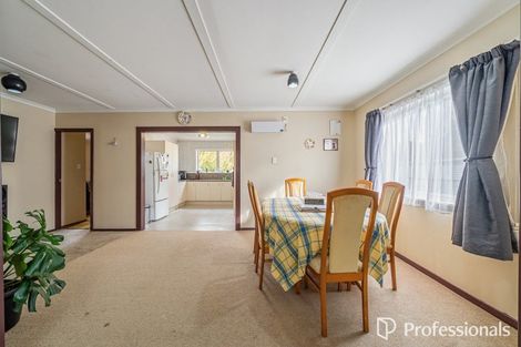 Photo of property in 33 Wellington Road, Wainuiomata, Lower Hutt, 5014