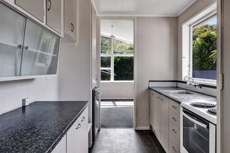 Photo of property in 21 Manawapou Road, Hawera, 4610