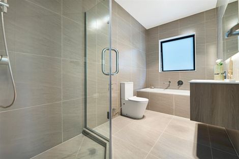 Photo of property in 17 Whakairo Crescent, Gulf Harbour, 0930