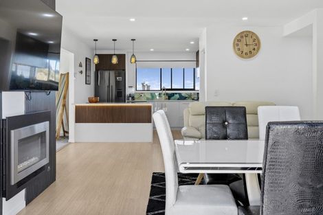 Photo of property in 5 Grandview Lane, Acacia Bay, 3385