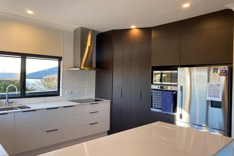 Photo of property in 73 Harvey Street, Waipahihi, Taupo, 3330