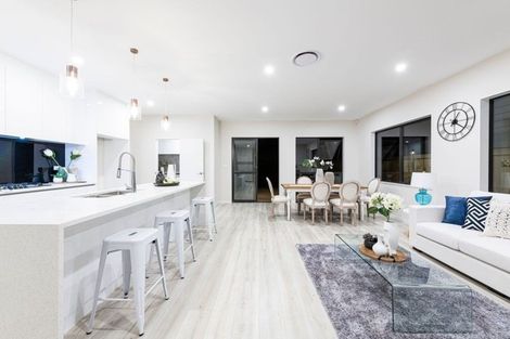 Photo of property in 53 Donegal Drive, Flat Bush, Auckland, 2019