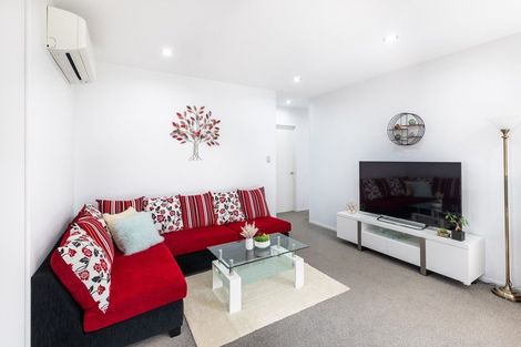 Photo of property in 12 Hampshire Court, Flagstaff, Hamilton, 3210