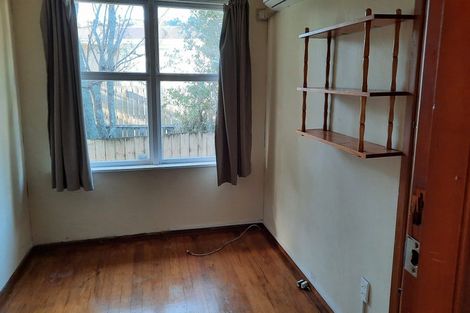 Photo of property in 142 Edgewater Drive, Pakuranga, Auckland, 2010