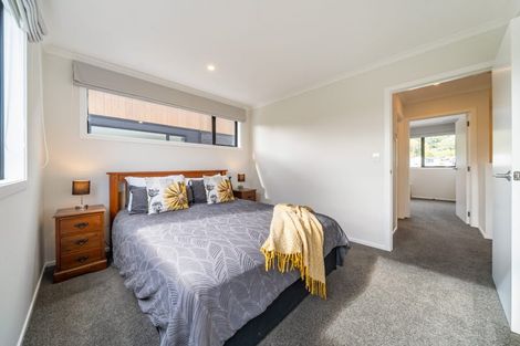 Photo of property in 15 Raeble Walkington Lane, Wallaceville, Upper Hutt, 5018