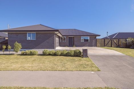Photo of property in 15 Fairbairn Road, Rolleston, 7614