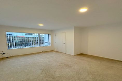 Photo of property in 7 Zara Court, Windsor Park, Auckland, 0632