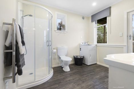 Photo of property in 137 Ruskin Road, Newlands, Wellington, 6037