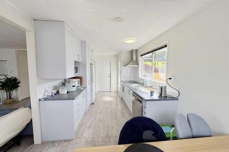 Photo of property in 21 Longreach Drive, Sunnyvale, Auckland, 0612