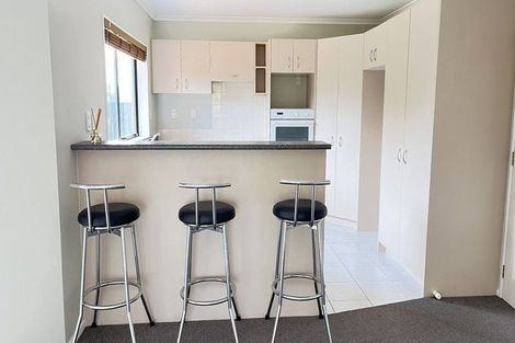 Photo of property in 20 Jade Court, Rosedale, Auckland, 0632