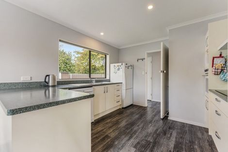 Photo of property in 27 Browning Crescent, Stoke, Nelson, 7011