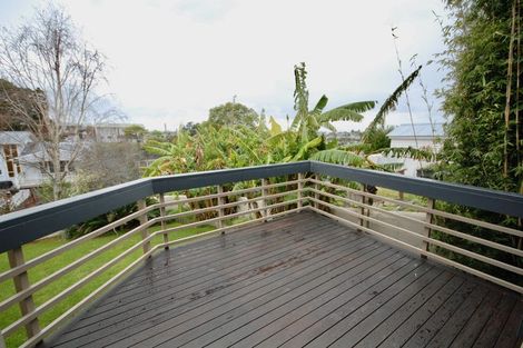 Photo of property in 11 Wilmington Place, Forrest Hill, Auckland, 0620