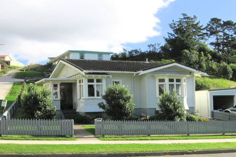 Photo of property in 41 Cardiff Crescent, Cannons Creek, Porirua, 5024