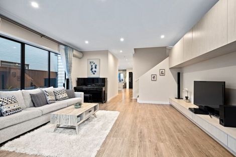 Photo of property in 14 Sacred Kingfisher Road, Hobsonville, Auckland, 0616