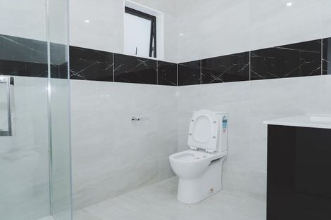 Photo of property in 79a Russell Road, Manurewa, Auckland, 2102