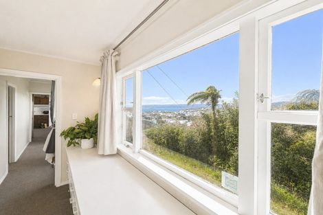 Photo of property in 32 Highbury Road, Highbury, Wellington, 6012