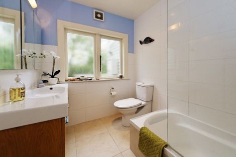 Photo of property in 7 Opou Road, Titirangi, Auckland, 0604