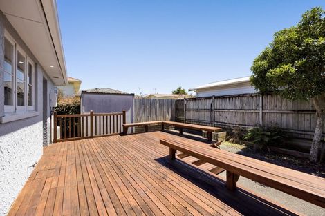 Photo of property in 1/9 Tarahua Road, Vogeltown, New Plymouth, 4310