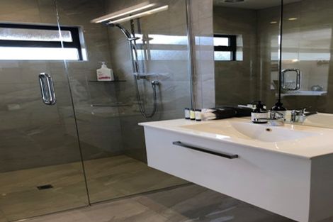 Photo of property in 11 Krissell Place, Acacia Bay, Taupo, 3330