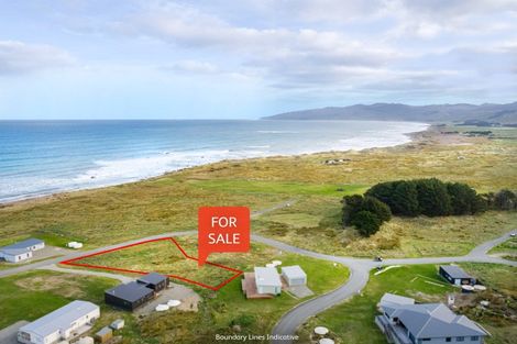 Photo of property in 12 Reefview Way, Flat Point, 5883