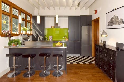 Photo of property in 35 Reserve Terrace, Lyttelton, 8082