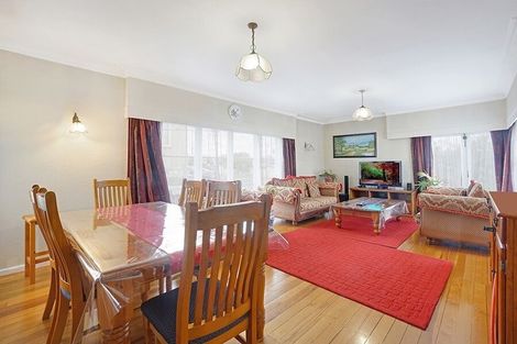 Photo of property in 9 Sheehan Road, Te Atatu South, Auckland, 0610