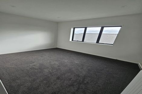 Photo of property in 12 Auranga Drive, Karaka, 2113