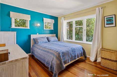 Photo of property in 5 Alexandra Road, Roseneath, Wellington, 6021