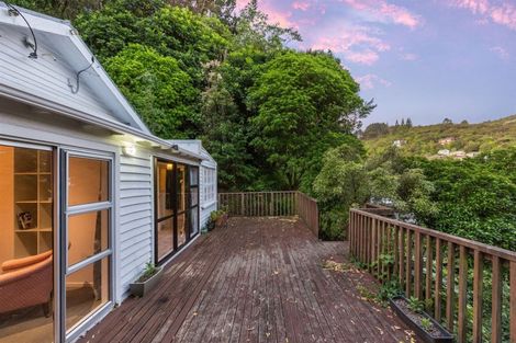 Photo of property in 1/45 Airlie Road, Plimmerton, Porirua, 5026