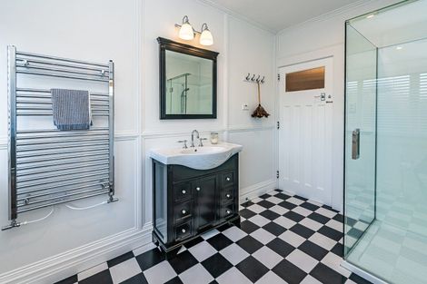 Photo of property in 12 Brassey Road, Saint Johns Hill, Whanganui, 4500