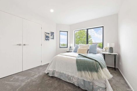 Photo of property in 17e Stanniland Street, Sunnyhills, Auckland, 2010