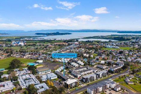 Photo of property in 37 Cessna Crescent, Mangere, Auckland, 2022