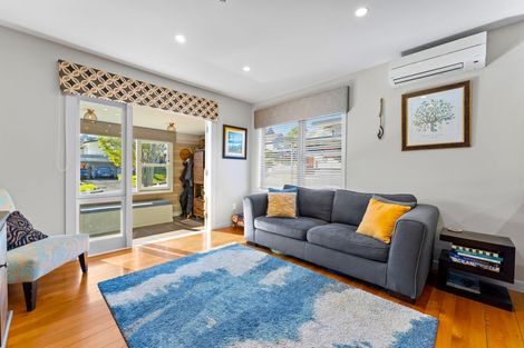 Photo of property in 14 Rosecamp Road, Beach Haven, Auckland, 0626