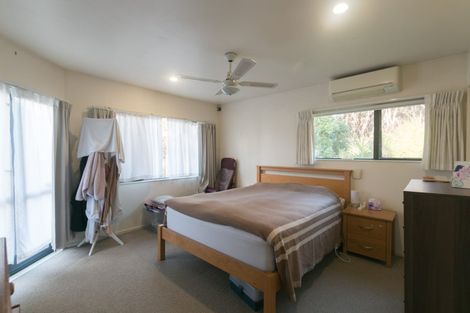 Photo of property in 42 Caribbean Drive, Unsworth Heights, Auckland, 0632