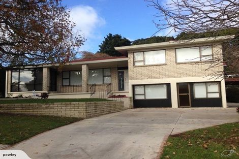 Photo of property in 1 Len Brown Place, Pukekohe, 2120