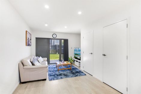 Photo of property in 17 Valour Lane, Papakura, 2110