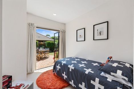 Photo of property in 2/12 Stratford Avenue, Milford, Auckland, 0620