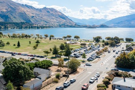 Photo of property in 33 Dungarvon Street, Wanaka, 9305