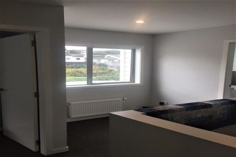 Photo of property in 4 Glide Lane, Whitby, Porirua, 5024