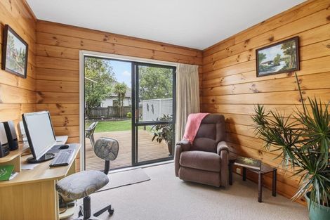 Photo of property in 6 Vintners Close, Huapai, Kumeu, 0810